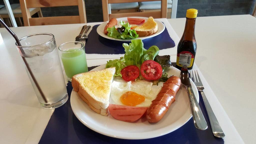 Eat-Ting Vandrarhem Bang Sao Thong Exteriör bild
